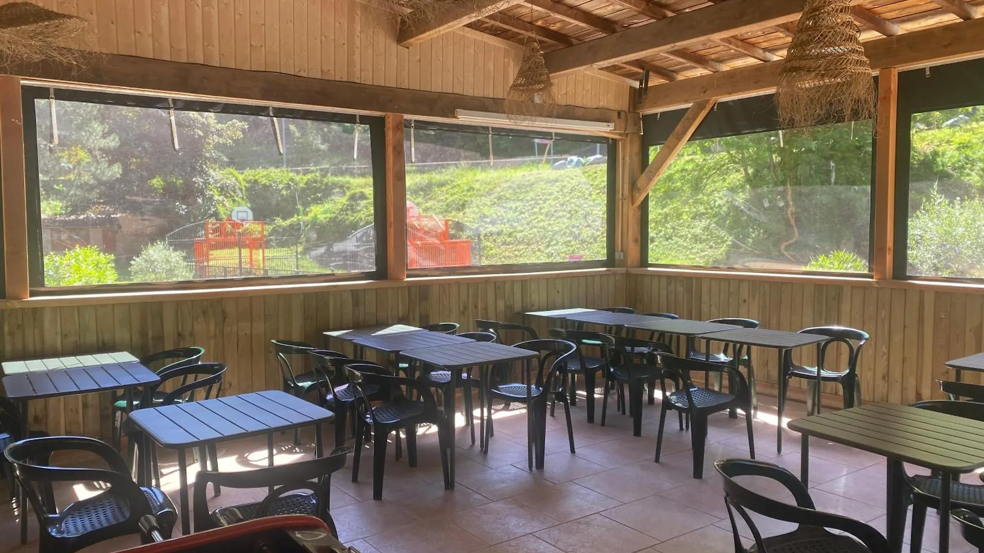 Campingplatz Camping Les Sables Tournon-sur-Rhone